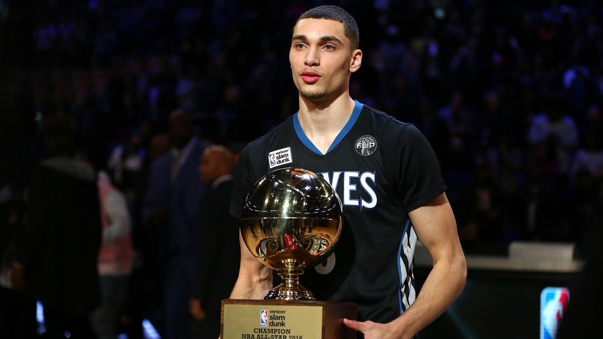 当CBA遇见NBA，东契奇的硬仗之王在上海老鹰面前含金量几何？
